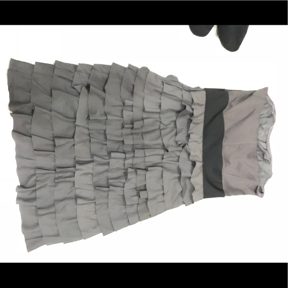 Lovely gray ruffle tier strapless dress with bow - Picture 3 of 3